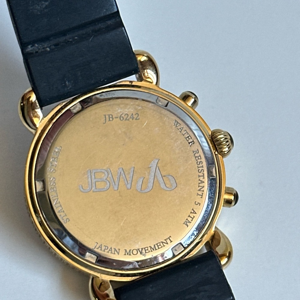 JBW Women’s Victory Sport Diamond Accented Gold Tone Silicon Strap - Picture 7 of 11
